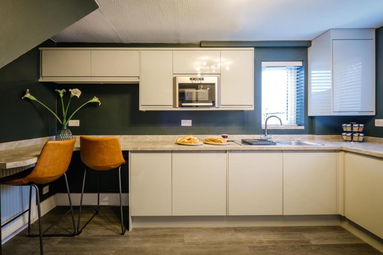 Rockside - Luxury 1 Bedroom Home With Hot Tub, Central Location, Parking And Pet Friendly Windermere Eksteriør bilde