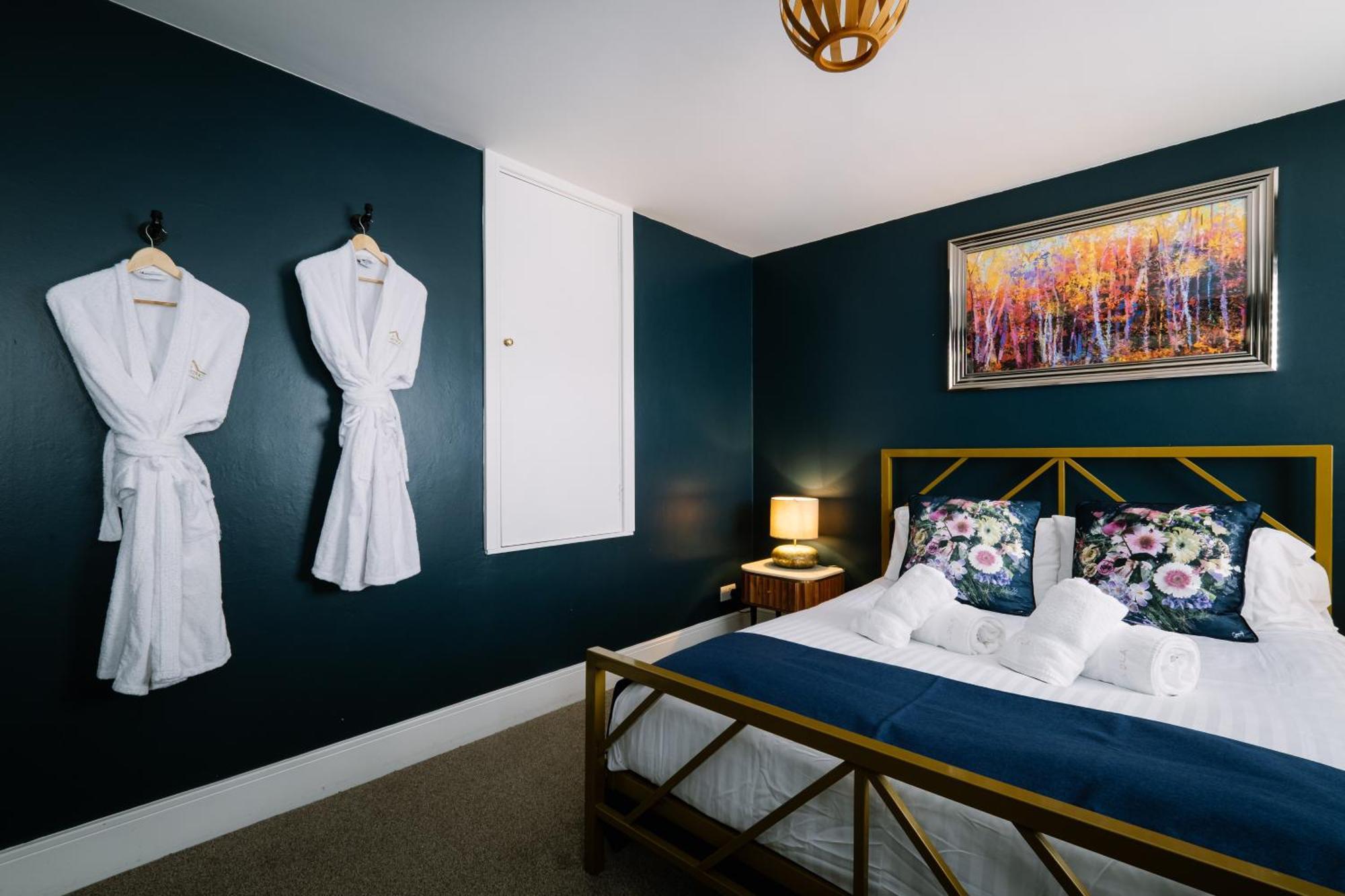 Rockside - Luxury 1 Bedroom Home With Hot Tub, Central Location, Parking And Pet Friendly Windermere Eksteriør bilde